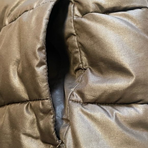 Women’s Brown Puffer Vest - Picture 3 of 5